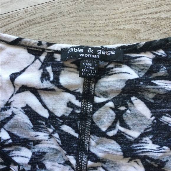 Alia 1x Tunic top leopard print geometric pattern - Picture 3 of 3